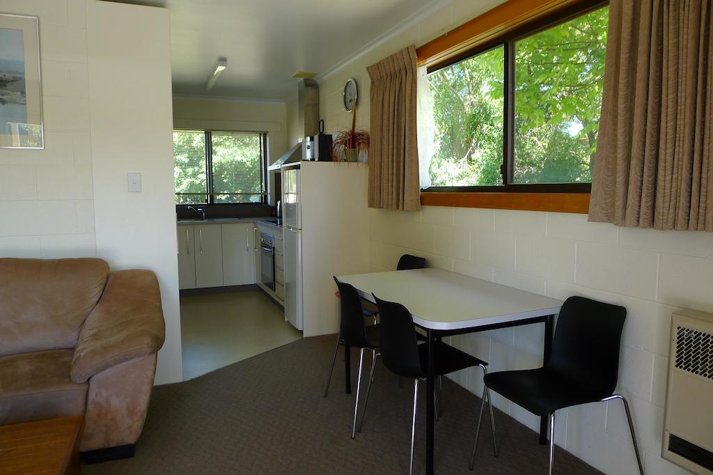 Willaway Motel Apartments Ulverstone Szoba fotó