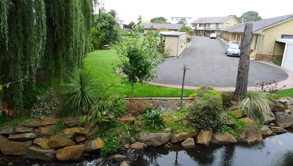 Willaway Motel Apartments Ulverstone Kültér fotó