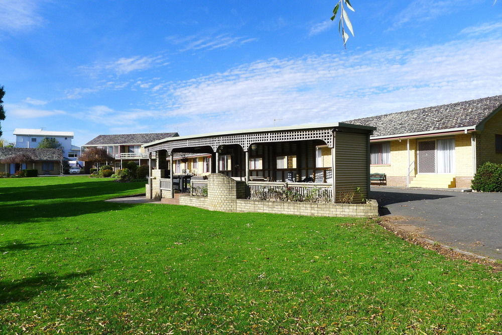 Willaway Motel Apartments Ulverstone Kültér fotó