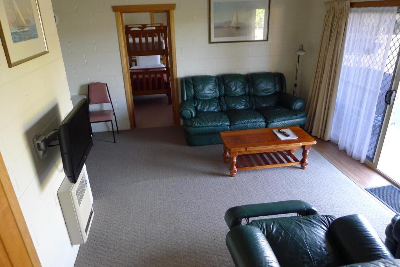 Willaway Motel Apartments Ulverstone Kültér fotó